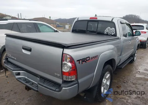 2015 Toyota Tacoma Base V6 из США, поврежденный, VIN 5TFUU4EN7FX126048